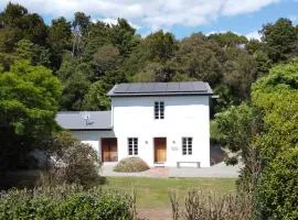 Pirita vineyard cottage.