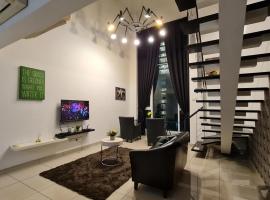 Premium 5STAR Resort Suite Mid Valley KL Sunway by Stayz Suites with Shopping Complex, курортный отель в Куала-Лумпуре