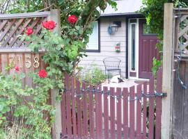 Cycle Inn Bed and Breakfast: Langford şehrinde bir aile oteli