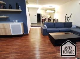 Aspen Terrace - Classy Homestay 3 Rooms, 4 Baths, hotel u gradu 'Sitiawan'