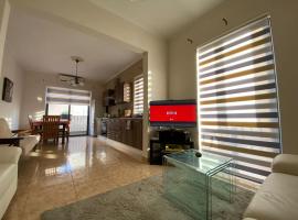 May Flower: Modern Flat close to Airport/Bus Stops, hotel v destinaci Tarxien