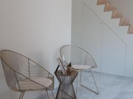 Puhr House, hotel v destinaci Geluwe