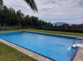 APARTAMENTO PLAYA DE ESTORDE - Piscina y playa para disfrutar A Costa da Morte, hotel en Cee