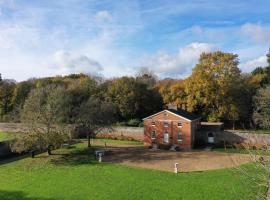 The Walled Garden at Woodhall Estate โรงแรมที่มีที่จอดรถในเฮิร์ตฟอร์ด