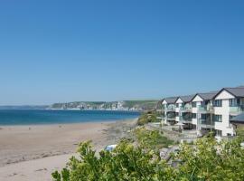 24 Burgh Island Causeway, хотел с басейни в Бигбъри он Сий