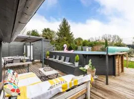 Demeure en pierre avec piscine