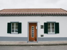 Village House, villa i Ribeira Grande