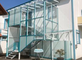 Zeltweg-Rooms, hotel com estacionamento em Zeltweg