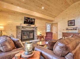 Chestertown Hideaway with Lake and Beach Access!, cottage a Chestertown