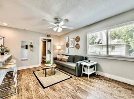 Lovely Dallas Flat Near Downtown、ダラスのアパートメント