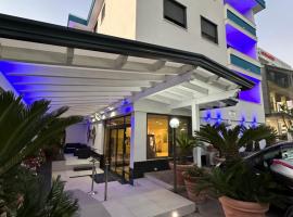 Hotel Clinton, hotell i Casoria