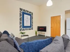 Large 2 Bed in Central Coventry - Sleeps 6 - Parking