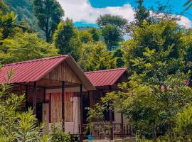 Vedant Valley Resort, Kund-Guptkashi, By Himalayan Eco Lodges – domek górski 