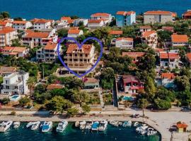 Seaside Apartments, pension in Seget Vranjica