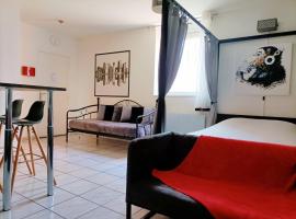 Charmant studio proximité centre-ville et gare, hotel v destinaci Châlons-en-Champagne