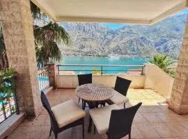 Stunning view to Kotor bay and Old town - C2 Vista