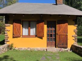 Agradable casa con chimenea interior, hotel en Camprodon