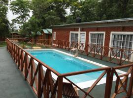 Posada Enki, hotel poblíž významného místa La Aripuca, Puerto Iguazú