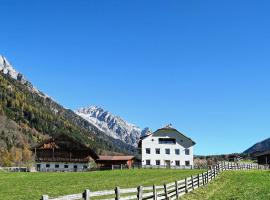 Halbwöhrerhof – hotel w pobliżu miejsca Jezioro Antholzer See w mieście Anterselva di Mezzo
