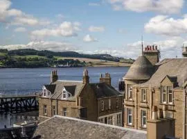 Broughty Ferry Riverview Apt -3 bedroom -Sleeps 7