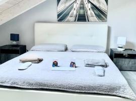 Appartamento Turin Airport, hotel with parking in Leinì