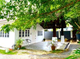 Hj Hassan Guest House Bungalow A, ξενοδοχείο σε Kuala Terengganu
