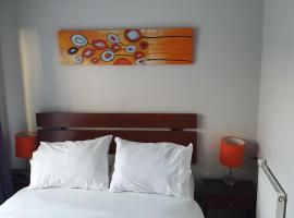 Hostal del Rio, hotel u gradu Konsepsion