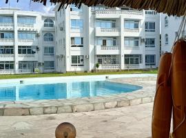 PahaliMzuri Kijani - 1 Bedroom Beach Apartment with Swimming Pool, hotel conveniente a Malindi