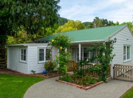Birdsong Cottage, family hotel in Paraparaumu