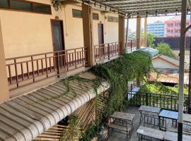 Alisona Guesthouse, hotel in Vang Vieng