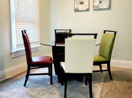 Comfortable two bedroom home, hotel a Lakeland