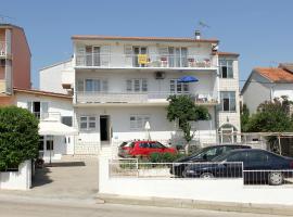 Apartmani Ljubo, hotel v Primoštenu