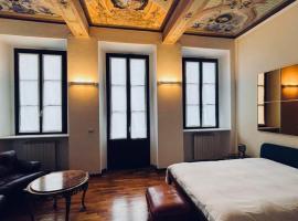 Appartamento La Corte, hotell i Oleggio