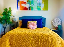 Cozy Short & Suite 4-Bedroom Stay- Minutes to City, appartamento a Quincy