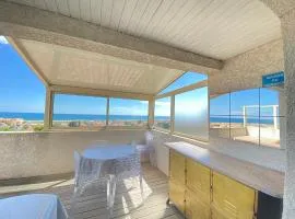 Magnifique maison vue sur la mer avec piscine commune à 800m de la plage
