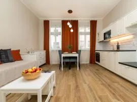 New studio 3 - self check in, with parking