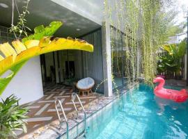 Holi Cheerful Pool Villa，芽莊的附設泳池的飯店
