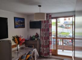 Agr&eacute;able appartement de 6 pers au pieds des pistes ,wifi gratuit &agrave; Saint-Sorlin-d'Arves labelise 3 &eacute;toiles au g&icirc;te de France