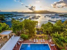 Yacht Harbour Tower 2, Hamilton Island - Million Dollar Views, Buggy & Valet Service