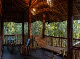 Uravu Bamboo Grove Resort, ξενοδοχείο που δέχεται κατοικίδια σε Wayanad