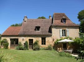 La Maison de Jardin à La Peyrière, orlofshús/-íbúð í Le Bugue