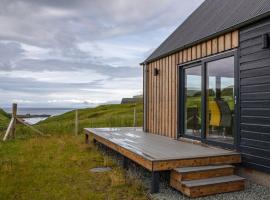 Holiday Home Upper Milovaig by Interhome, hotel with parking in Milovaig
