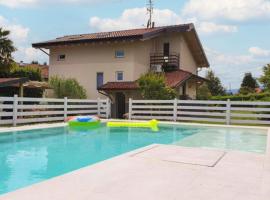 Villa Giuseppina by Interhome, casa vacanze a Besozzo
