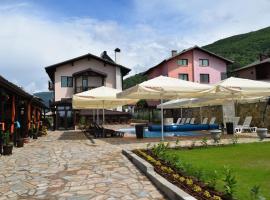 Asya Guest House: Sapareva Banya şehrinde bir otel