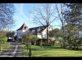 La Tour Des Quatre Chemins