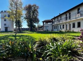 Agriturismo Fattoria Primaluce - Appartamento Quercia โรงแรมราคาถูกในSpino dʼAdda