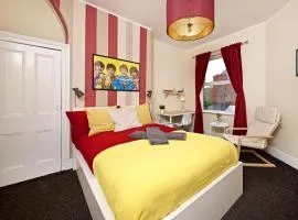 Liverpool City Stays - The Beatles Theme House - Penny Lane DD1