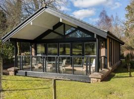 Cameron House Lodges, spa hotel in Balloch