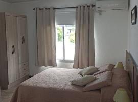 Hosteling Las Margaritas, apartment in Minas