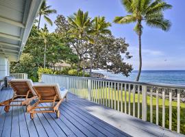 Bright and Airy Beach House with Oceanfront Views, hotell sihtkohas Kailua-Kona